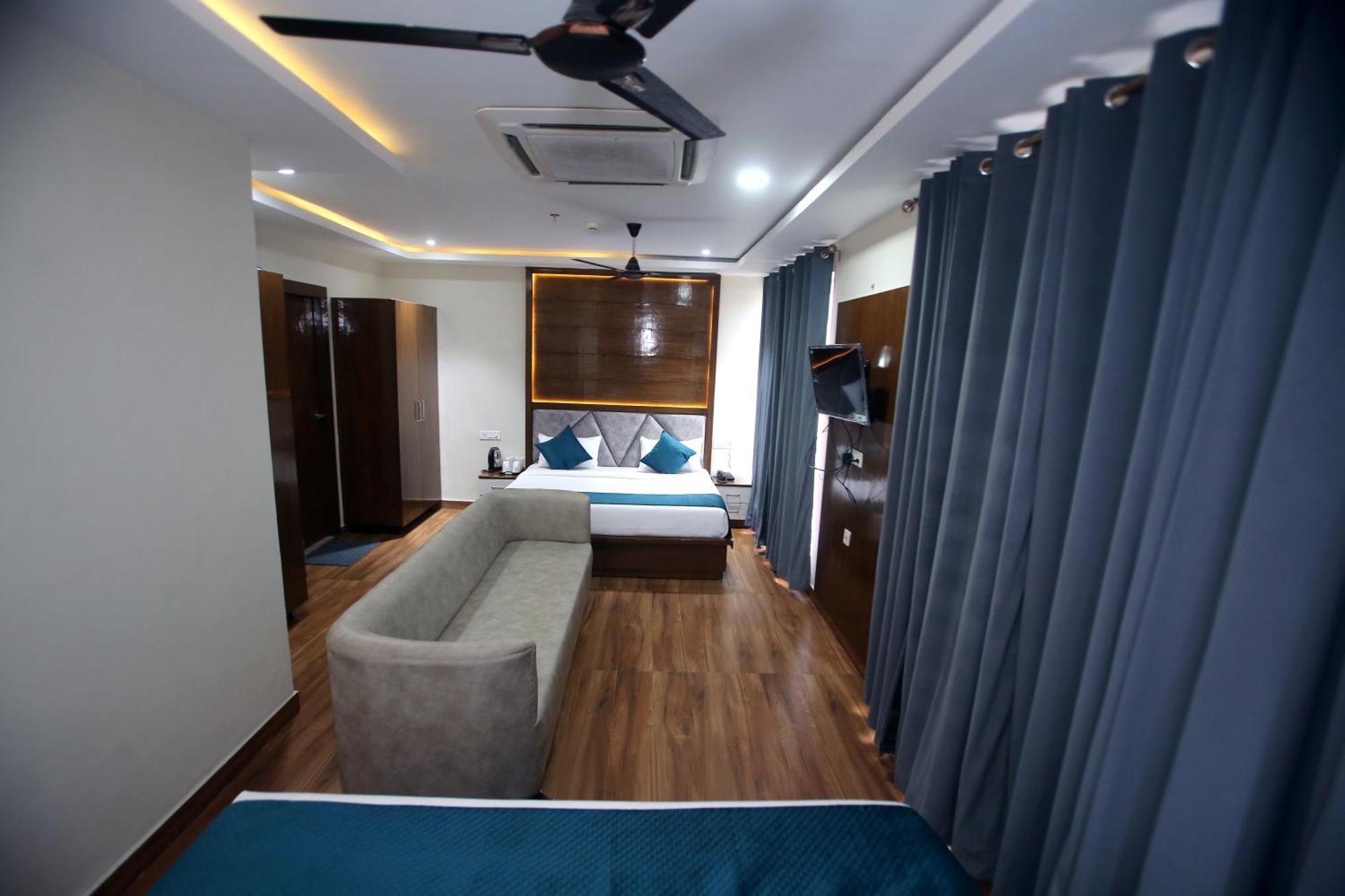 Affluence Hotel Kharar ภายนอก รูปภาพ