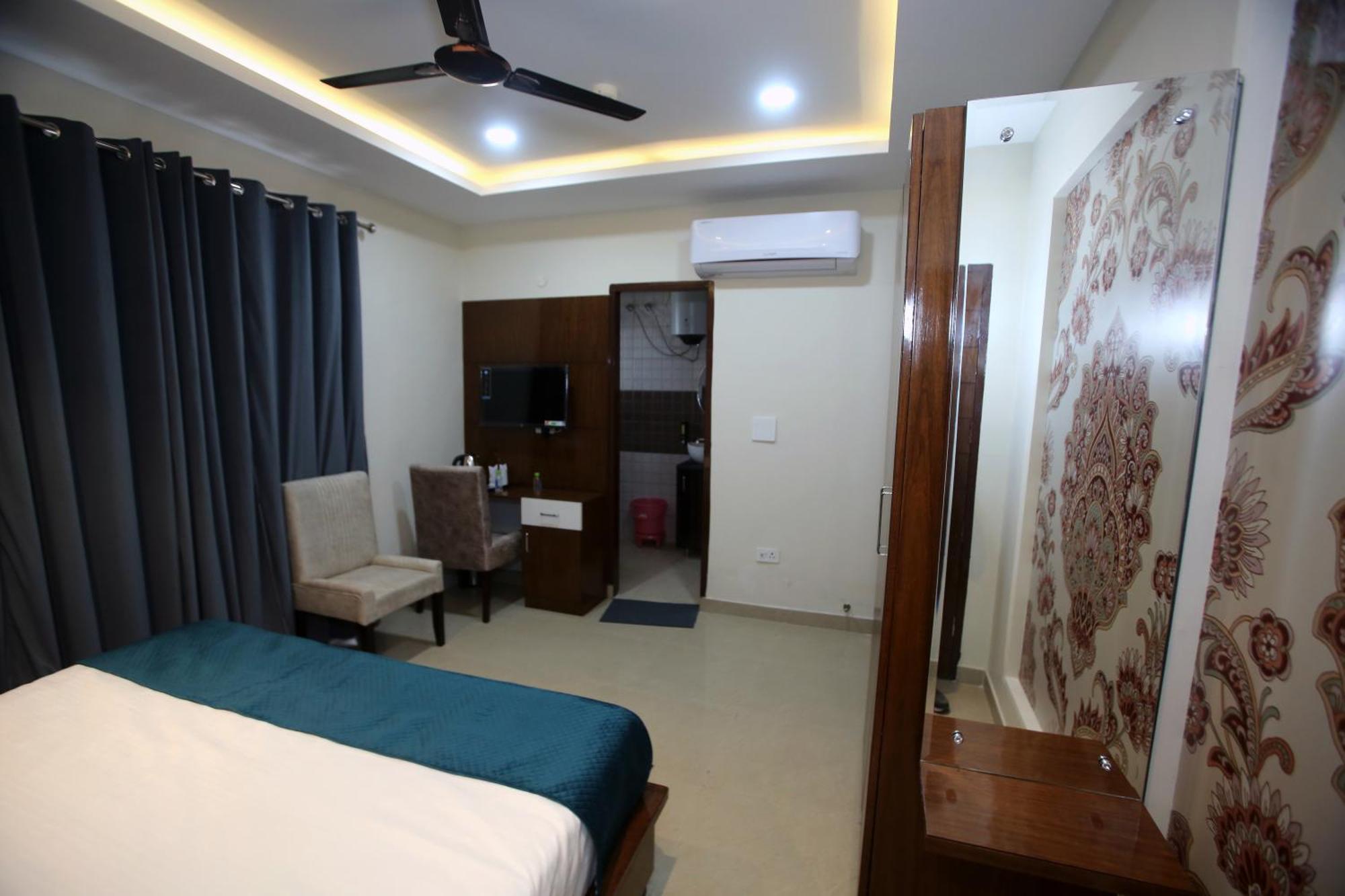 Affluence Hotel Kharar ภายนอก รูปภาพ