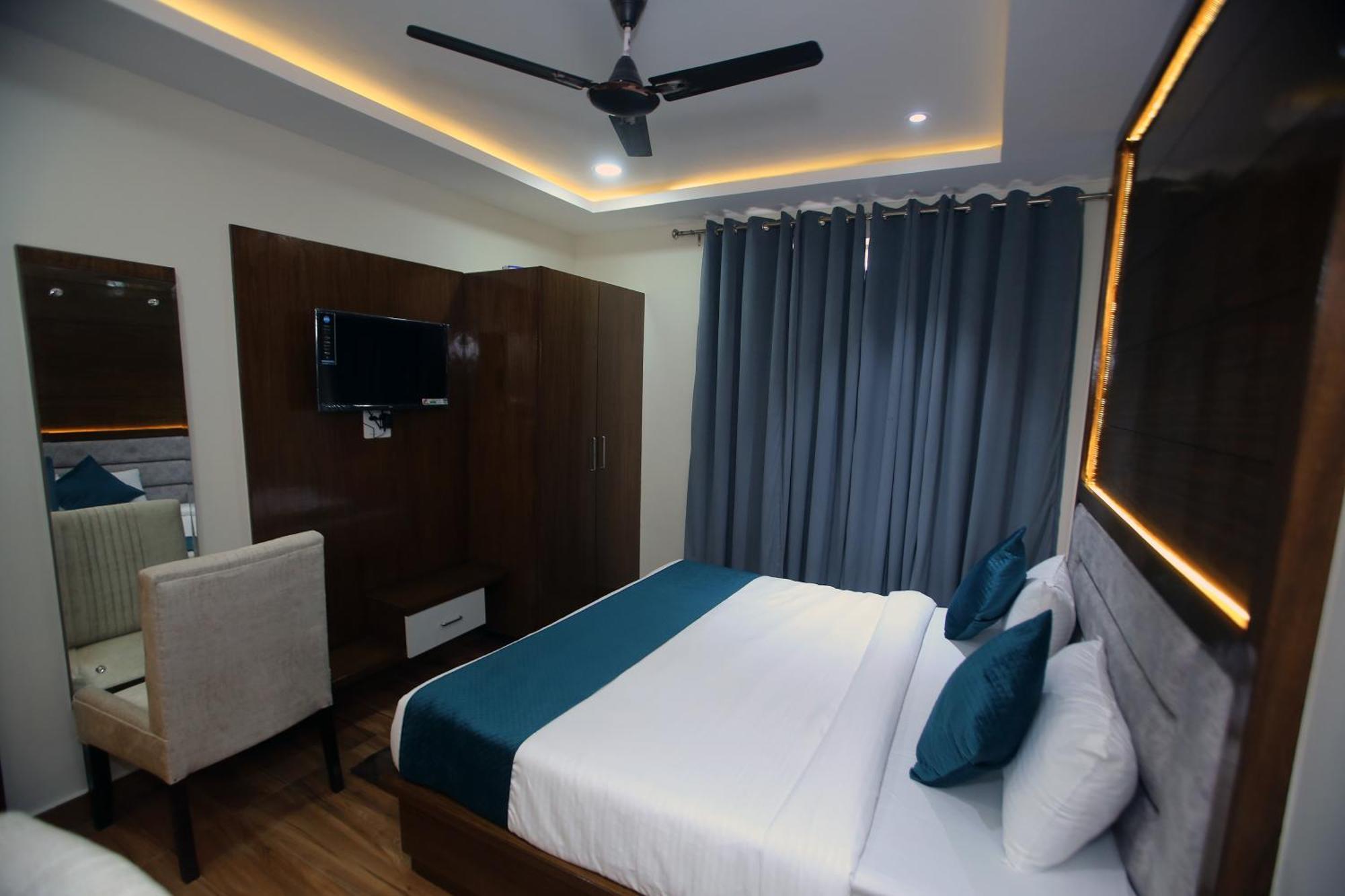 Affluence Hotel Kharar ภายนอก รูปภาพ