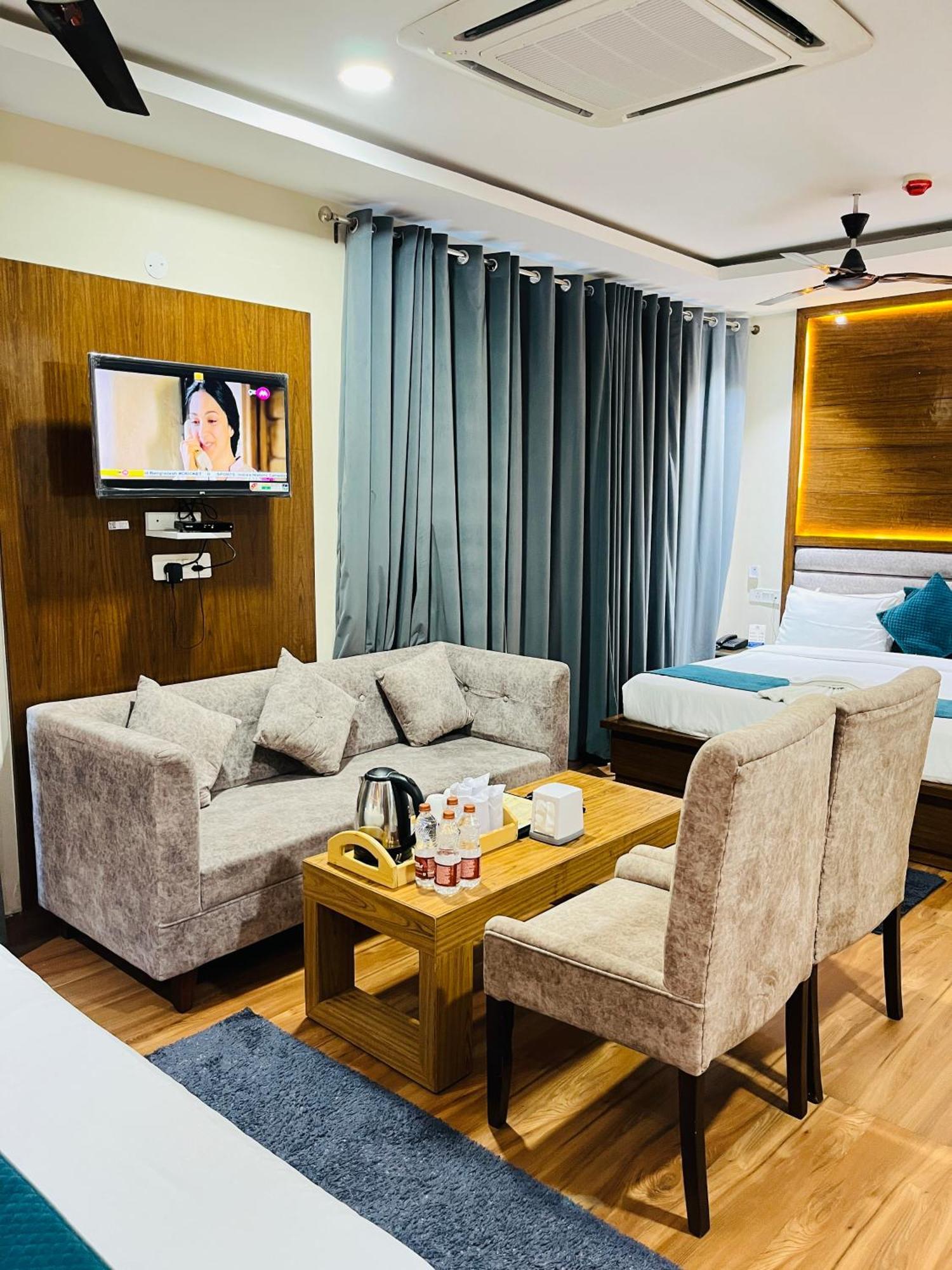 Affluence Hotel Kharar ภายนอก รูปภาพ